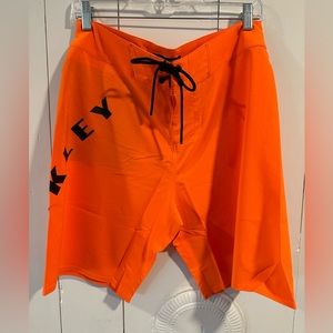 Price drop 🚨🚨 NWT Oakley Logo Board Shorts, Size 30
